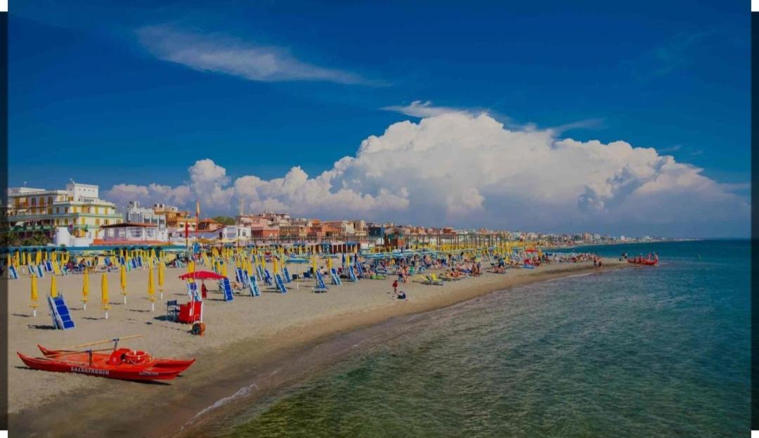 Attico Granelli Di Sabbia Leilighet Lido di Ostia Eksteriør bilde